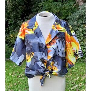 VTG Women's XL button and tie front Hawaiian shirt Made in Hawaii USA